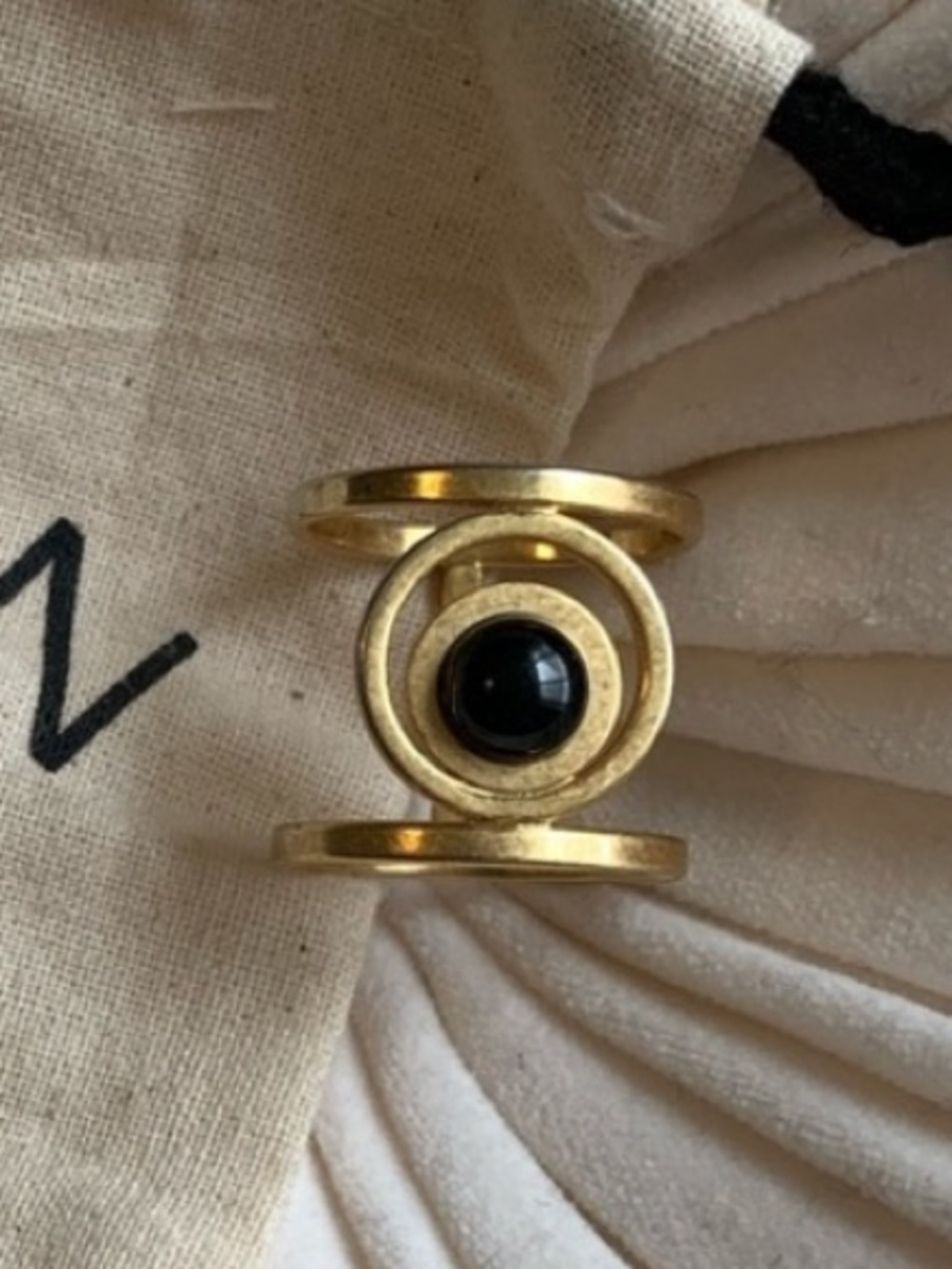 Madewell brass tone ring black stone sz 8